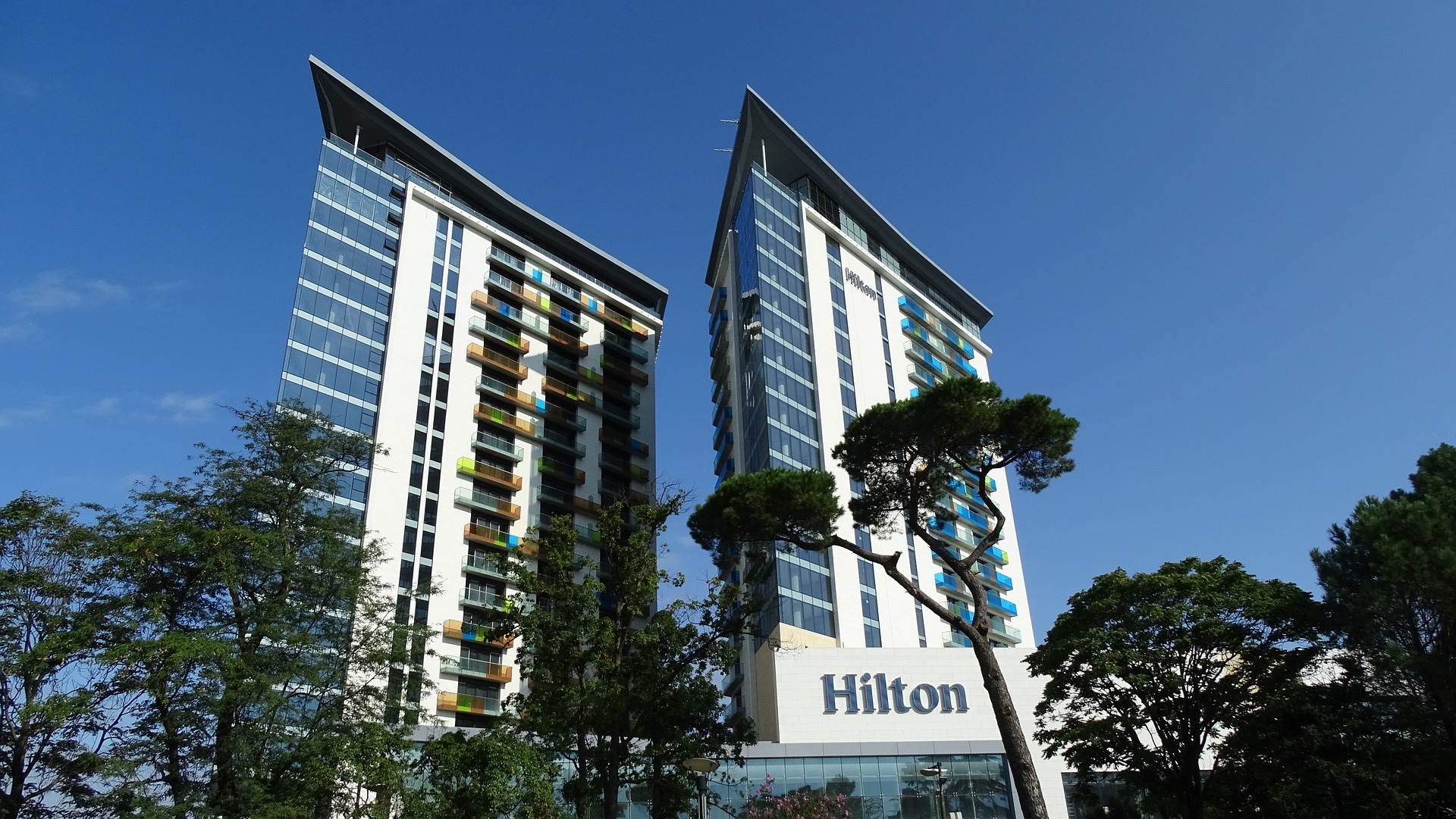 what is the value of 10000 hilton points