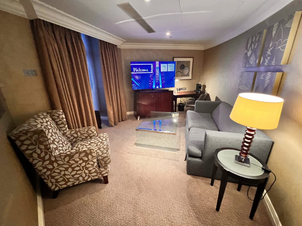 Hilton Park Lane - Mayfair Suite Lounge 1